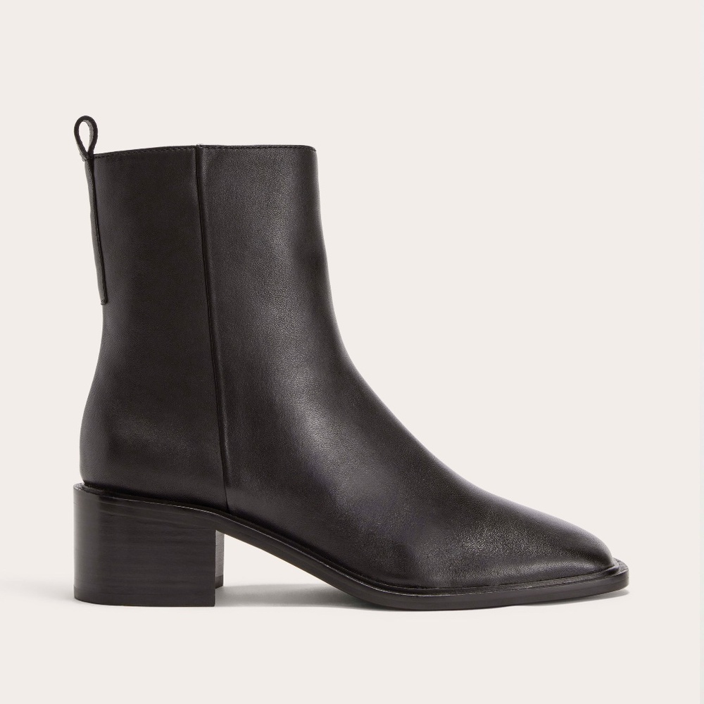 Everlane City Boot in Black, Size 6